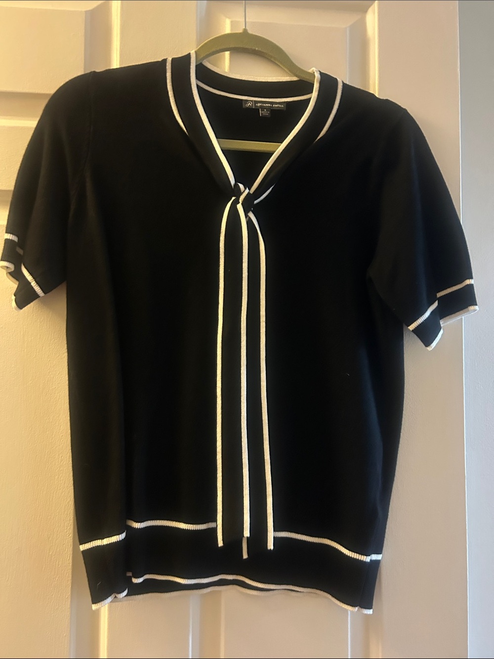Adrianna Papell Black Short-Sleeve Knit Top with White Trim and Tie Detail